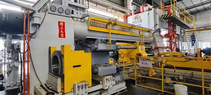 1732871842857583.jpg 4500噸鋁型材擠壓線(xiàn)-2.jpg